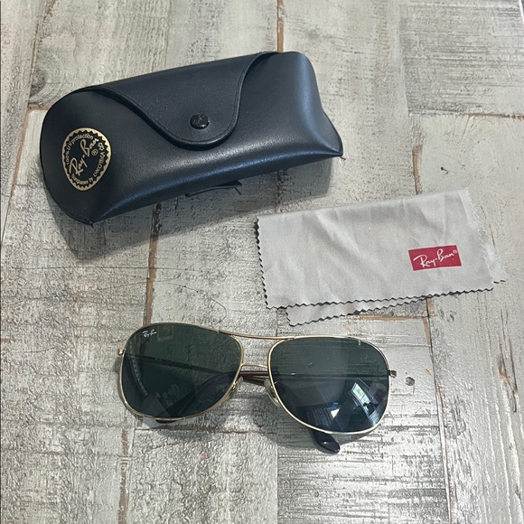 Ray-Ban sunglasses - Picture 1 of 6